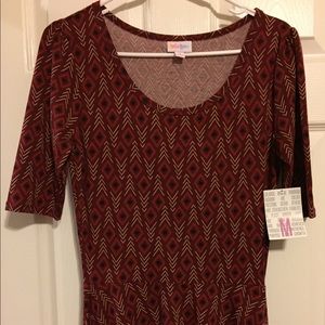 red patterned nicole